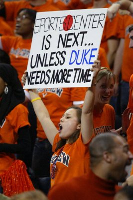 duke_fans001b.jpg