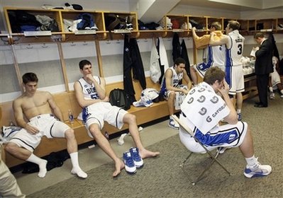 capt.05e5c7f3fb974e59b1a4463aa6c144d8.ncaa_villanova_duke_basketball_bxg156.jpg