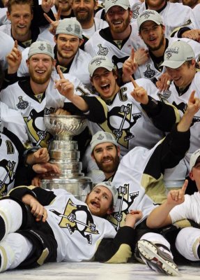 pens cup.jpg